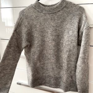 Woman sweater
